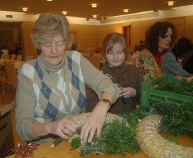 Adventkranzbinden